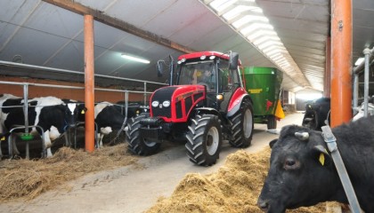 Tractor PRONAR 5222